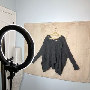 TOBI GREY SWEATER TUNIC SZ LARGE